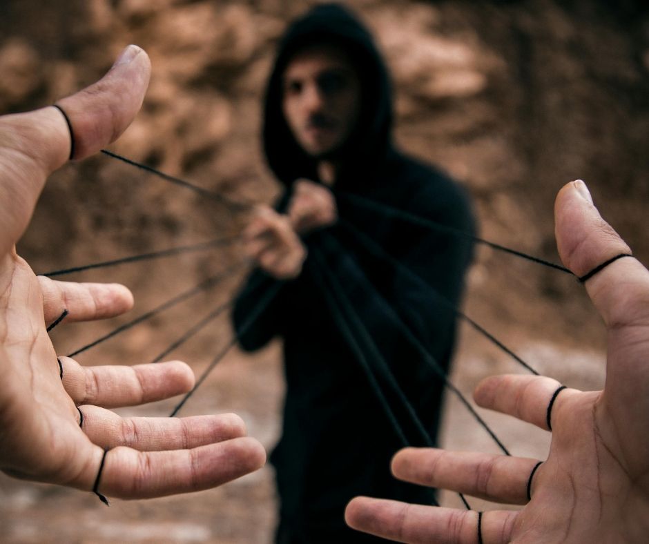 Ce n’est pas bien de manipuler les gens pour qu’ils vous aiment