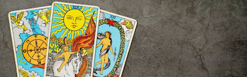 Quelles questions poser au tarot sur une relation amoureuse ?